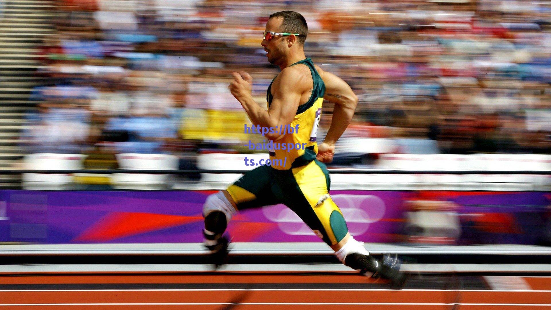 泰勒-亚当斯惊天吊射破纪录!43.3米超远进球重现英超经典瞬间